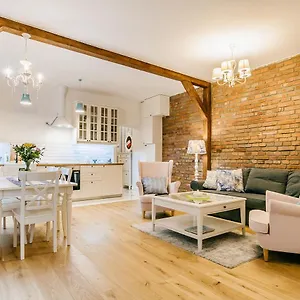 Old Town Delux Apartamento